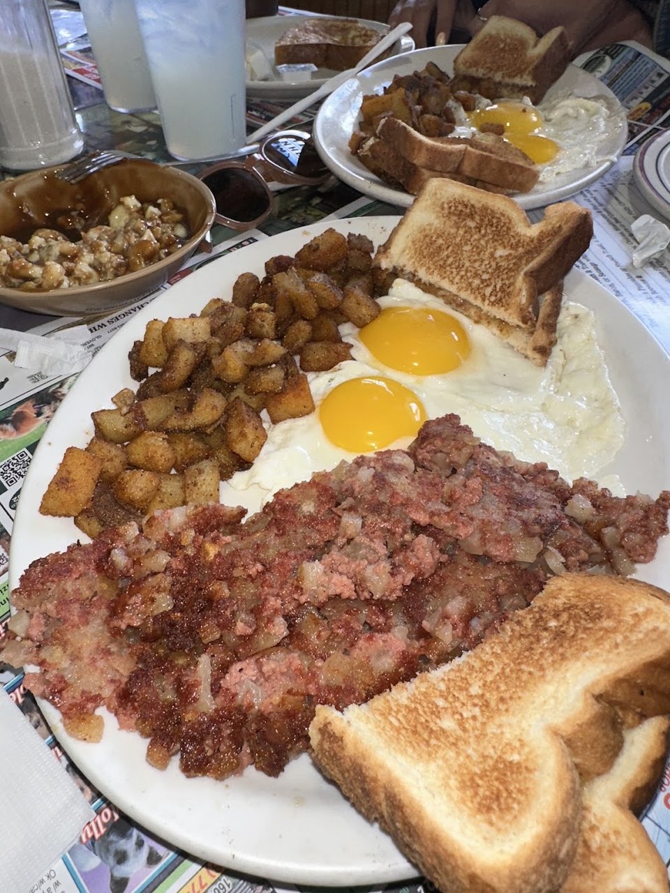 Eggs Corned Beef Hash & Toast